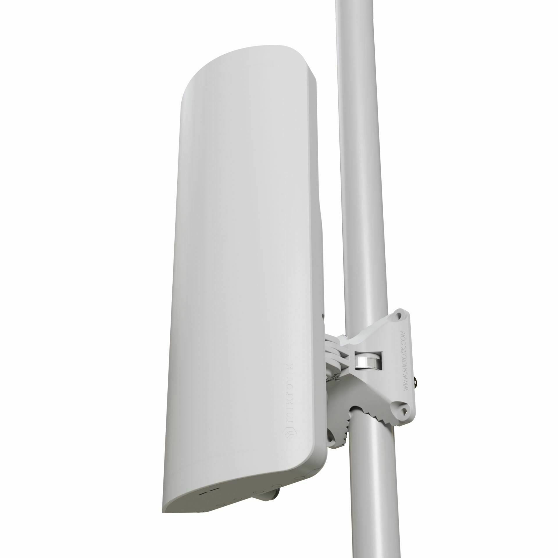 Mikrotik dostopna točka Wi-Fi6 mANTBox AX 15s PoE zunanja L22UGS-5HaxD2HaxD-15S