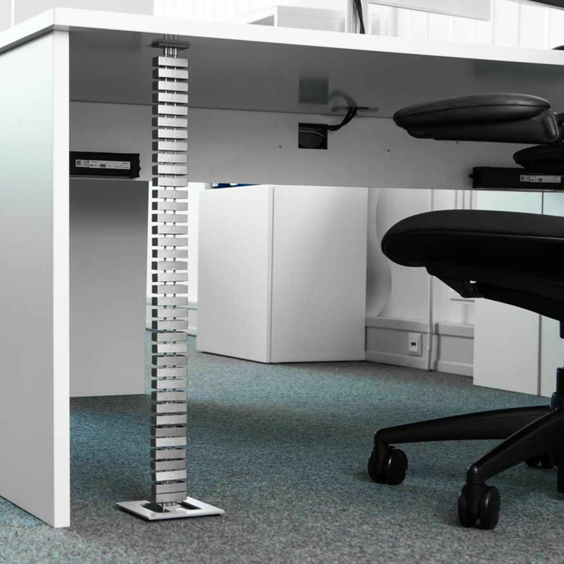 Bachmann organizator kablov Flex II SET srebrn 930.023