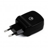 Pretvornik USB - 220V USB 3.0 črn Quick Charge Bachmann